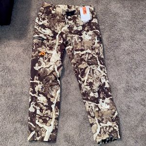 Brand New Men’s First Lite Guide Pants !